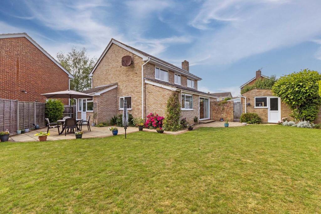 Main image of property: Hemsdale, Cranbrook Drive, Maidenhead, Berkshire