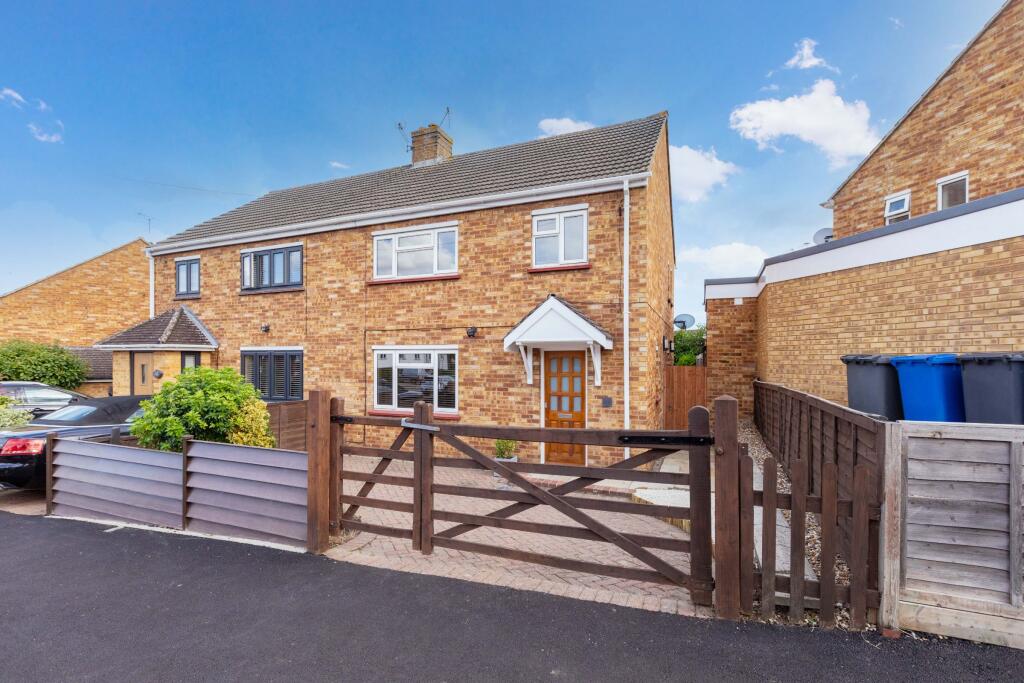 Main image of property: Queensway, Furze Platt, Maidenhead, Berkshire