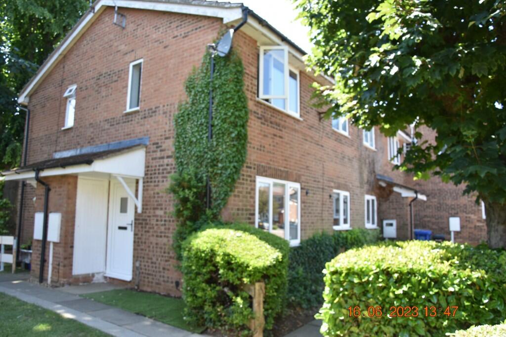 Main image of property: Avondale Mews, Kettering, Northamptonshire, NN16