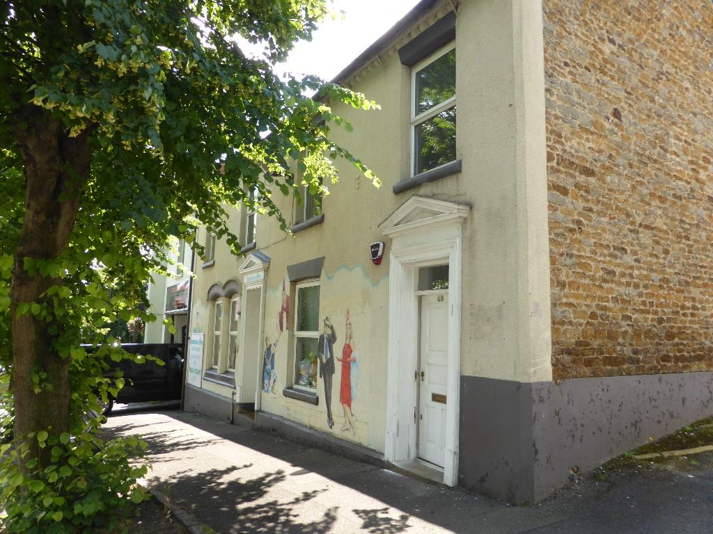 Main image of property: The Square, NN6