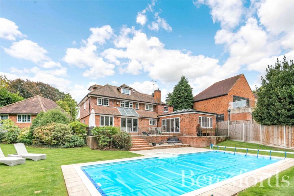 Main image of property: Glanthams Close, Shenfield, CM15