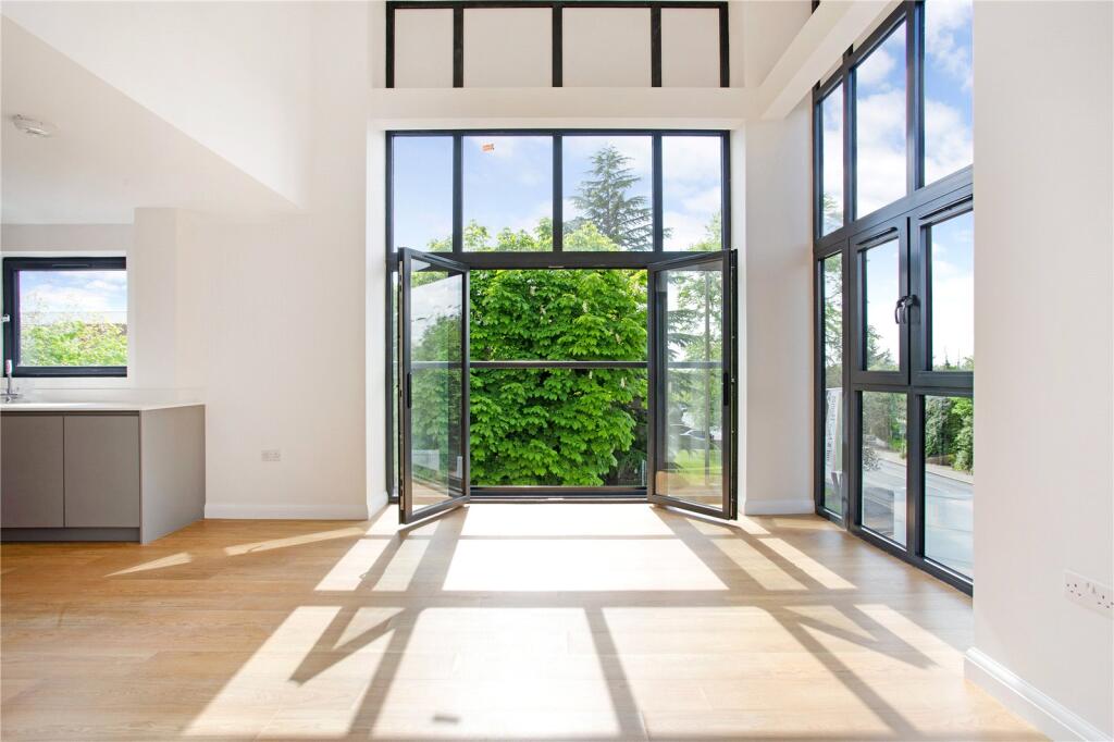 Main image of property: Kavanaghs Point, Kavanaghs Road, CM14