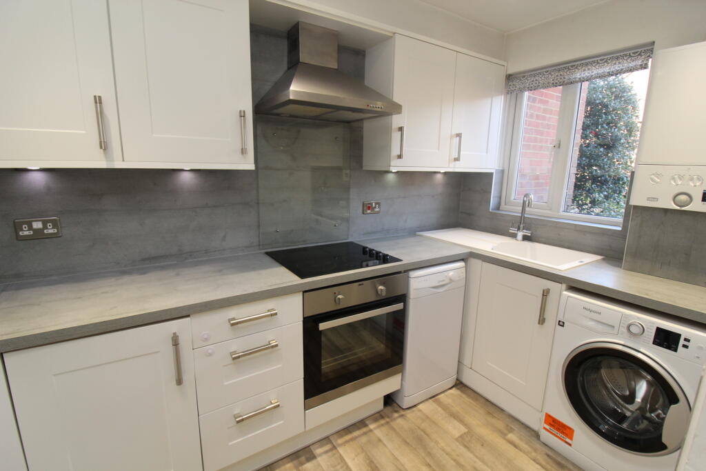 Main image of property: Spalt Close, Hutton, CM13