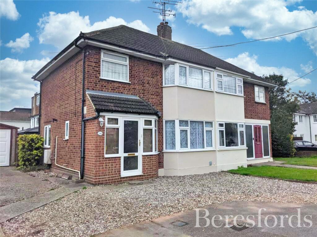 3 bedroom semi-detached house for rent in Broomfield Road, CM1