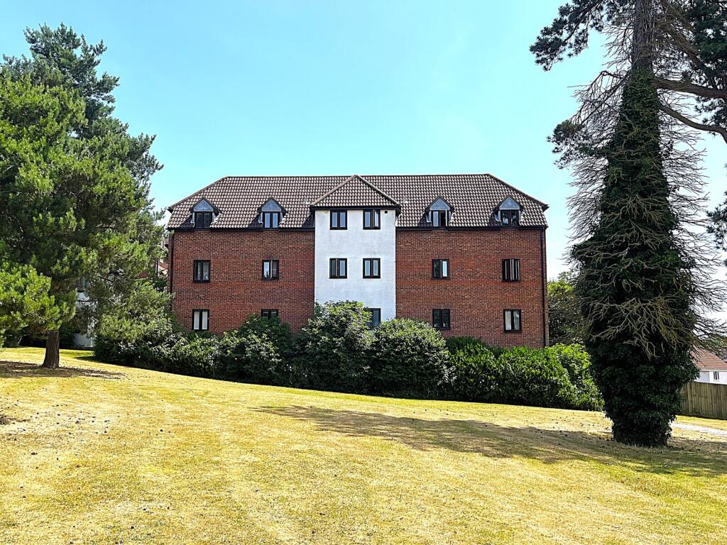 Main image of property: Angle Side, CM7