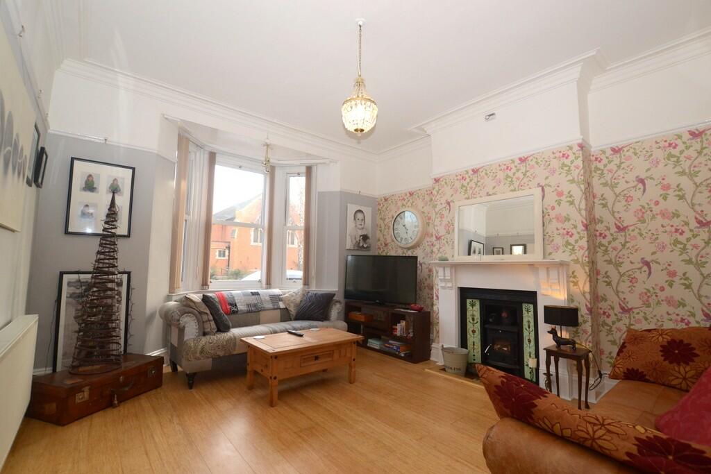 5 bedroom terraced house for sale in Harrowby Road , Grantham, NG31