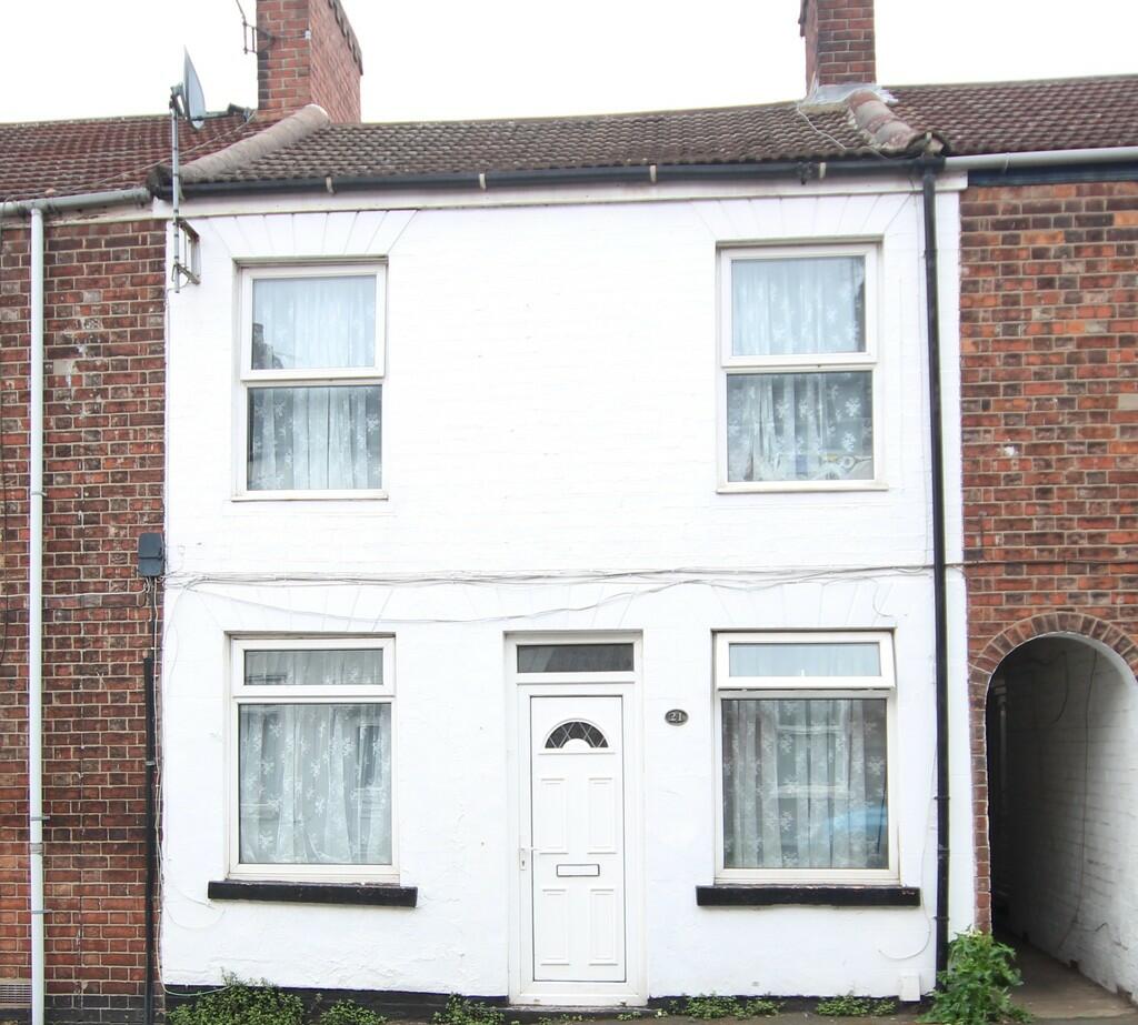 3 bedroom terraced house for sale in Grantley Street, Grantham, NG31
