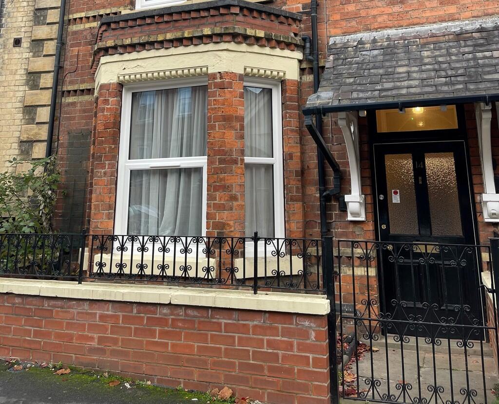 Main image of property: Avenue Road, Grantham