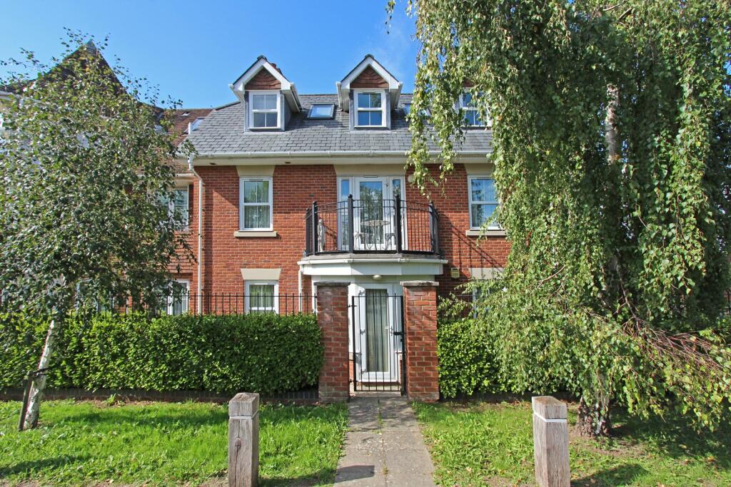2 bedroom apartment for sale in Brookley Road, Brockenhurst, Hampshire