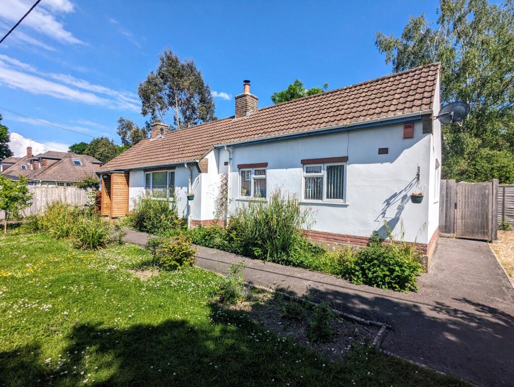 Main image of property: Highwood Road, Brockenhurst, Hampshire, SO42