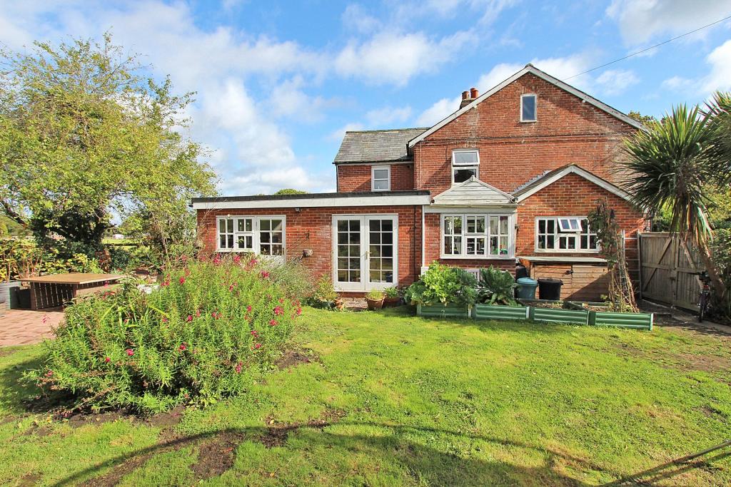 3 bedroom semidetached house for sale in Middle Road, Tiptoe