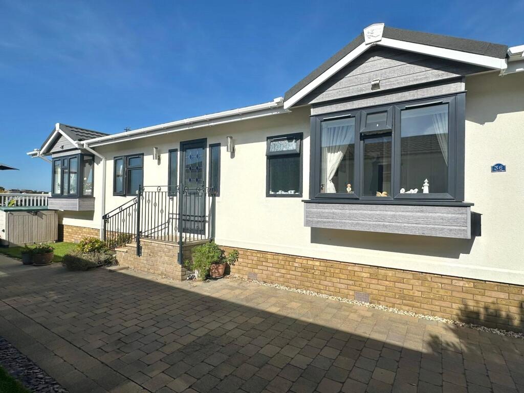 Main image of property: New Lane, Milford on Sea, Lymington, Hampshire, SO41