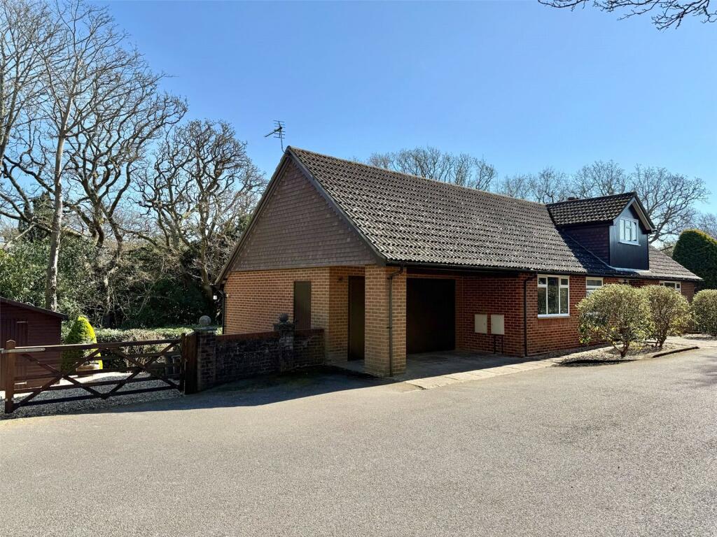 Main image of property: Sycamore Close, Milford on Sea, Lymington, Hampshire, SO41