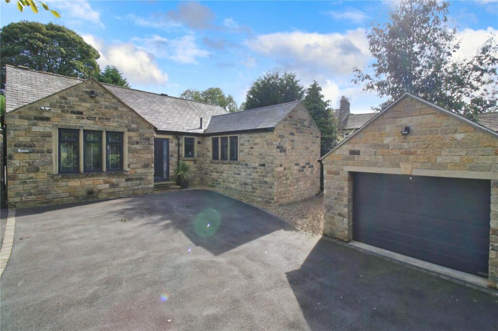 2 bedroom detached house for sale in Apperley Lane, Rawdon, Leeds, West