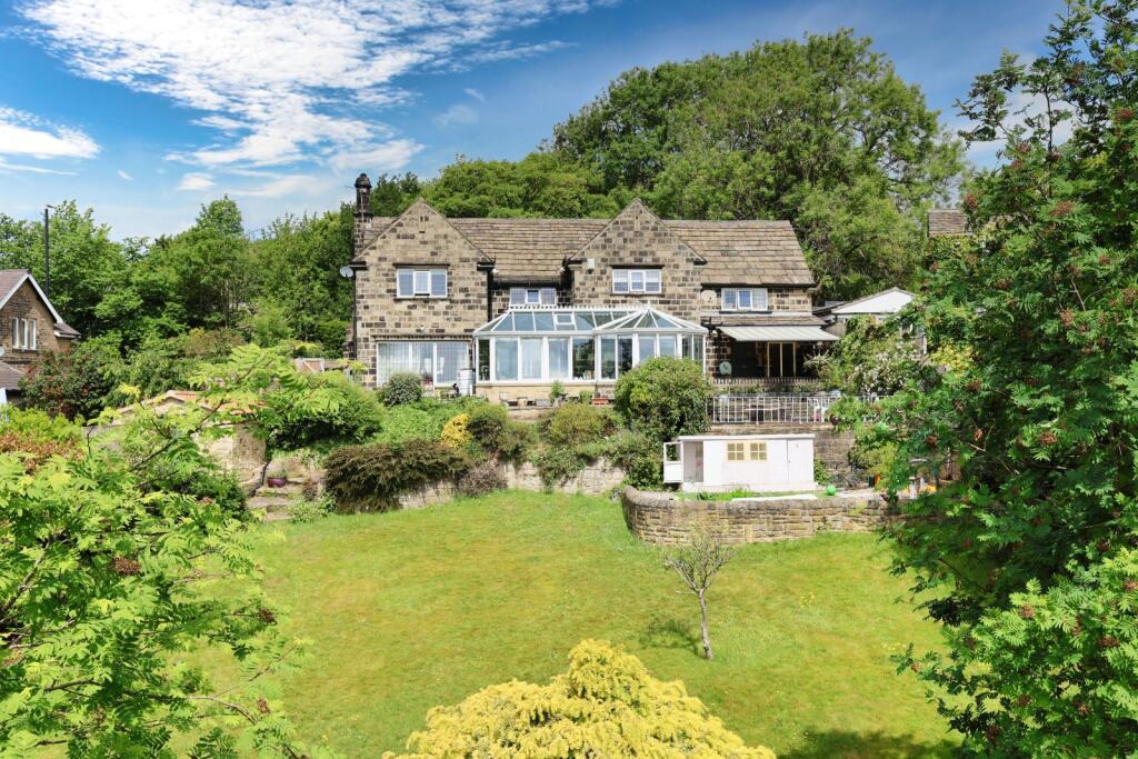 Main image of property: Apperley Lane, Bradford, West Yorkshire, BD10