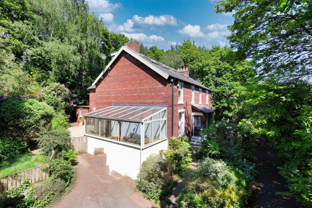 Main image of property: Hawksworth Road, Horsforth, Leeds, West Yorkshire, LS18