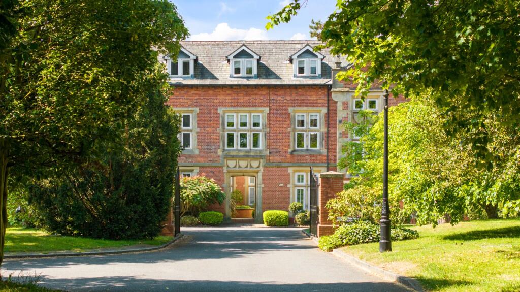 Main image of property: Snaith Wood Drive, Rawdon, Leeds, West Yorkshire, LS19