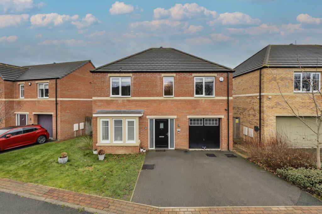 Main image of property: West Wood View, Apperley Bridge, Bradford, West Yorkshire, BD10