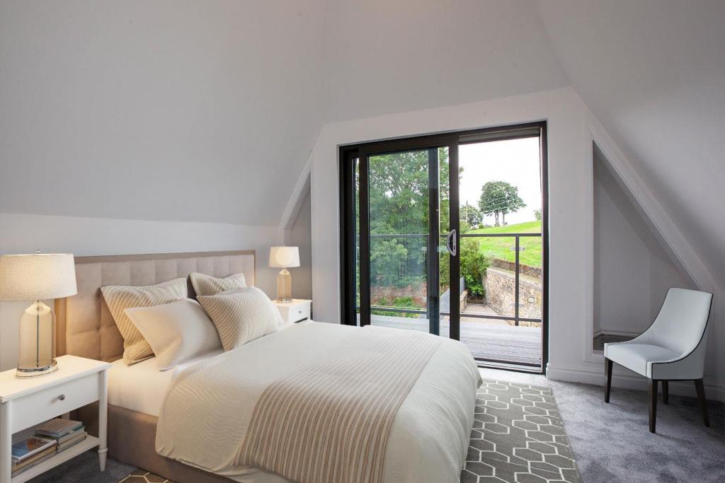 3 bedroom detached house for sale in Park Ghyll Lodge, Old Hollings