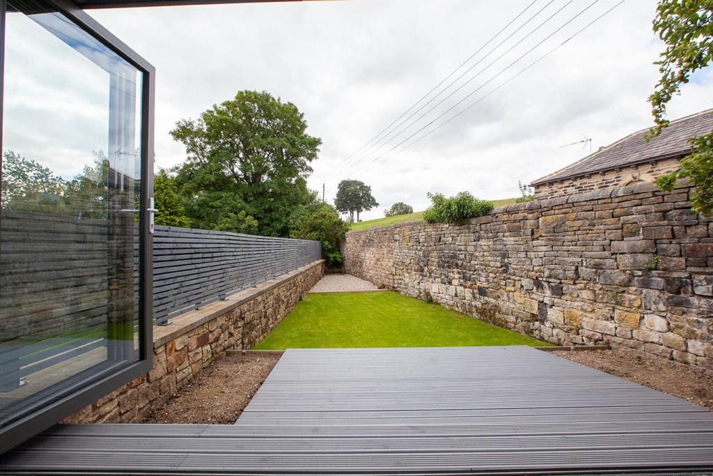 3 bedroom detached house for sale in Park Ghyll Lodge, Old Hollings