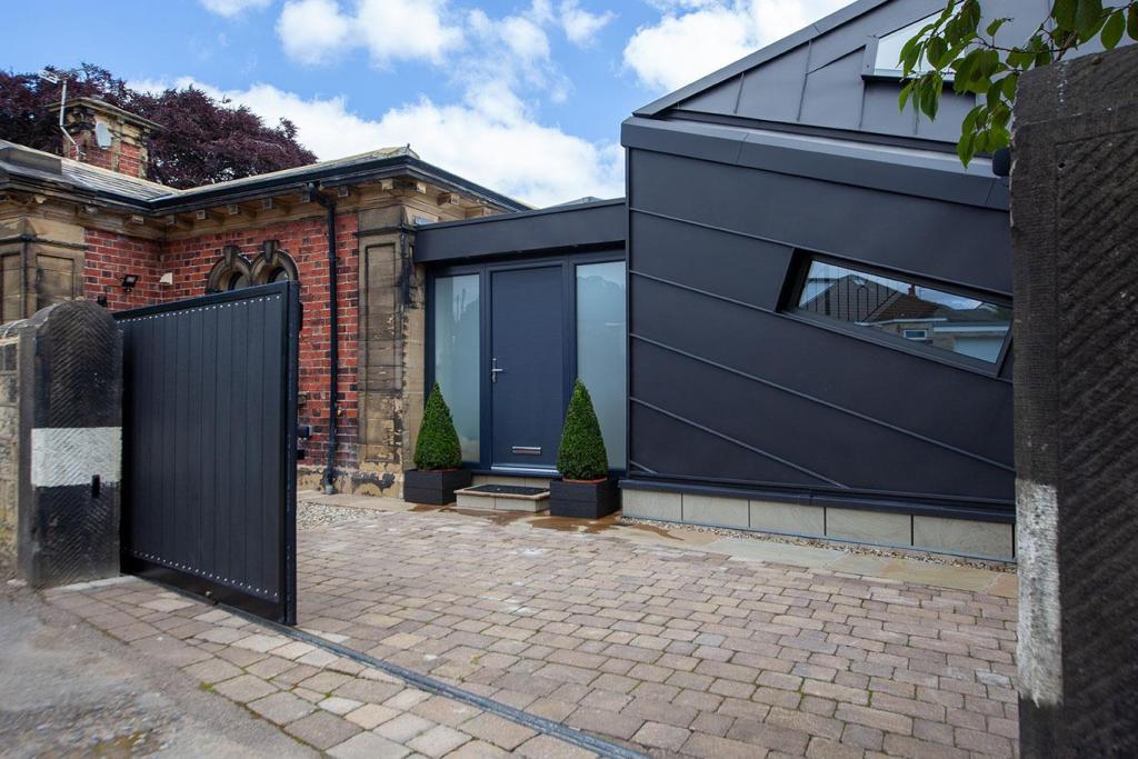 3 bedroom detached house for sale in Park Ghyll Lodge, Old Hollings