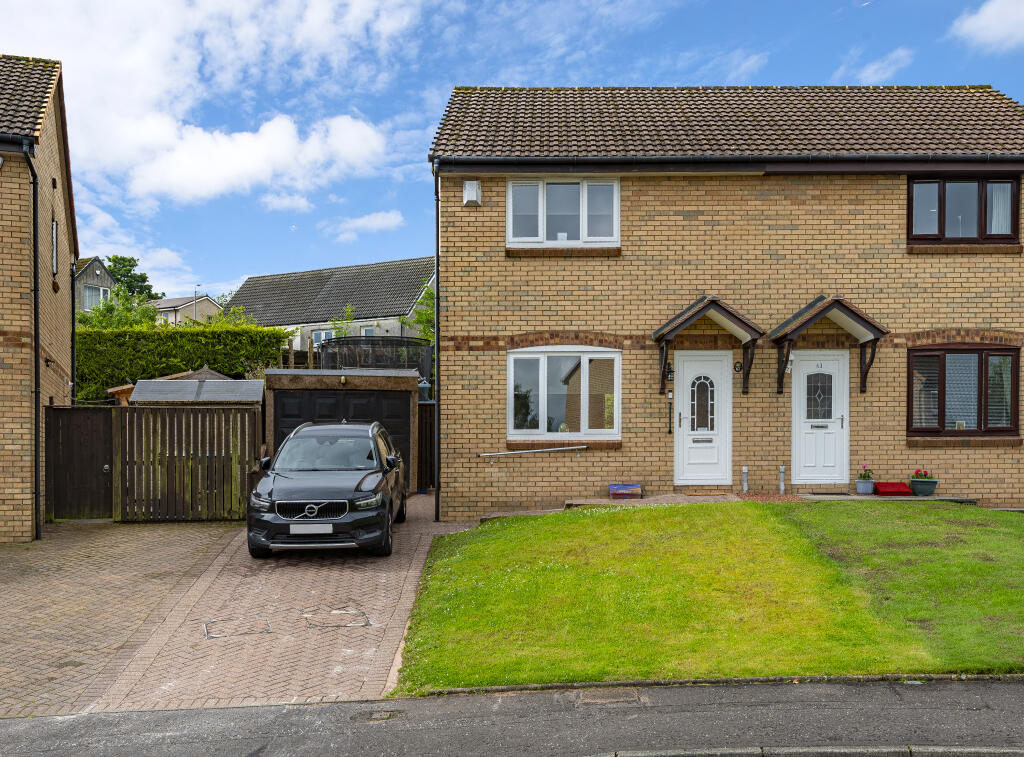 3 bedroom semidetached house for sale in 62 Wheatley Loan