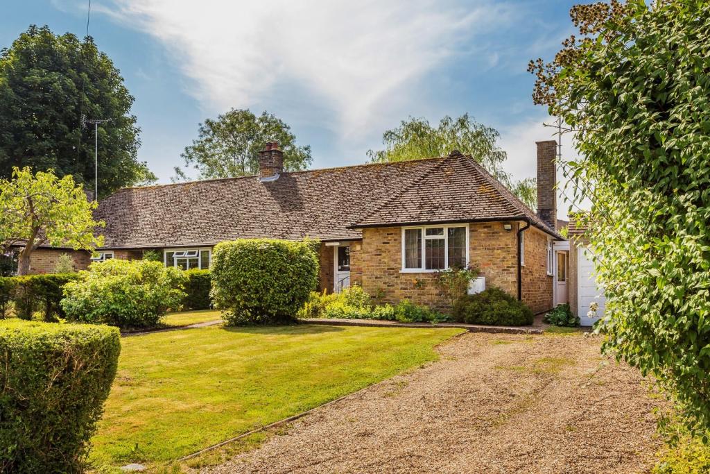 3 bedroom semi-detached bungalow for sale in Ockley Road, Ewhurst ...