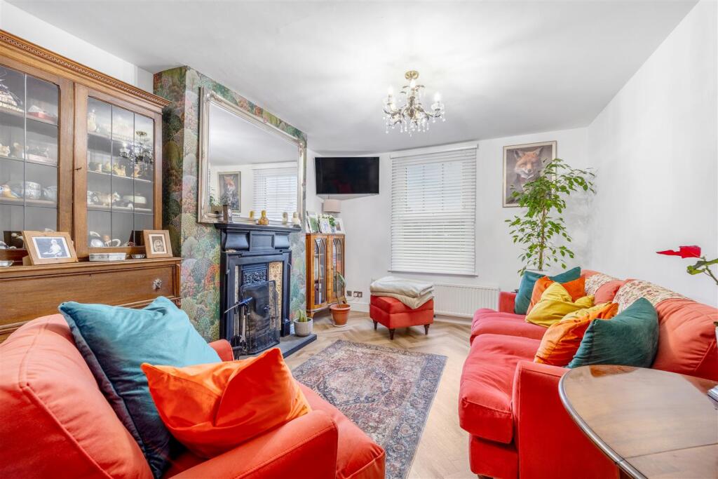 Main image of property: London Road, Boston