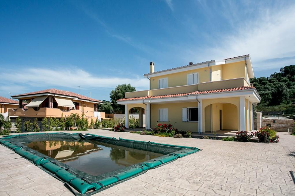 4 bedroom detached house for sale in Tropea, Vibo Valentia, Calabria, Italy