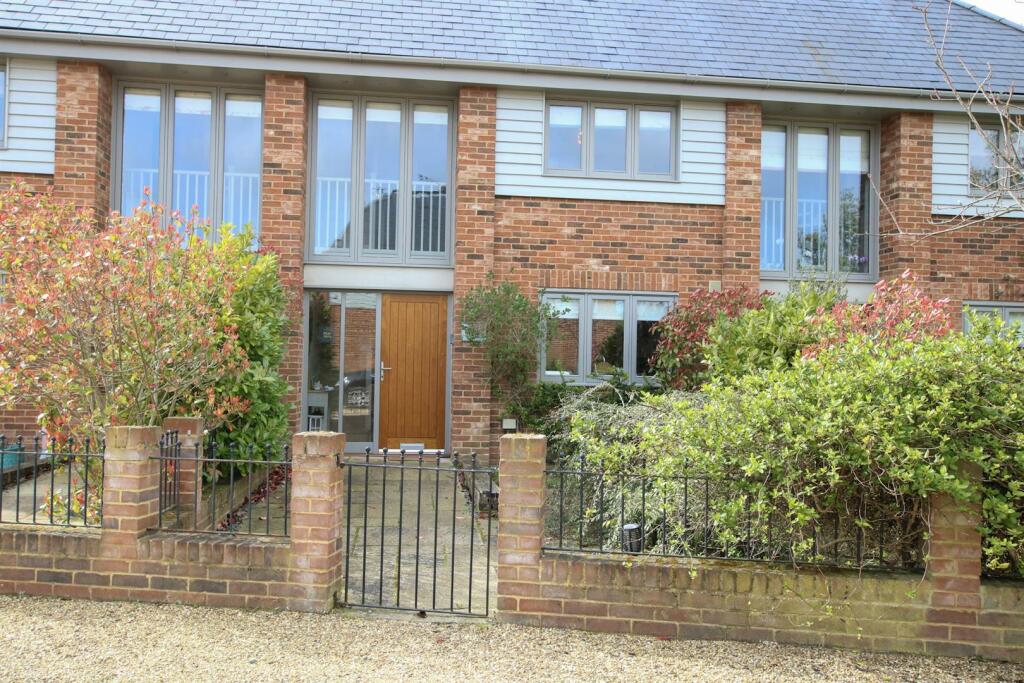 3 bedroom mews property for sale in Snape, Suffolk, IP17