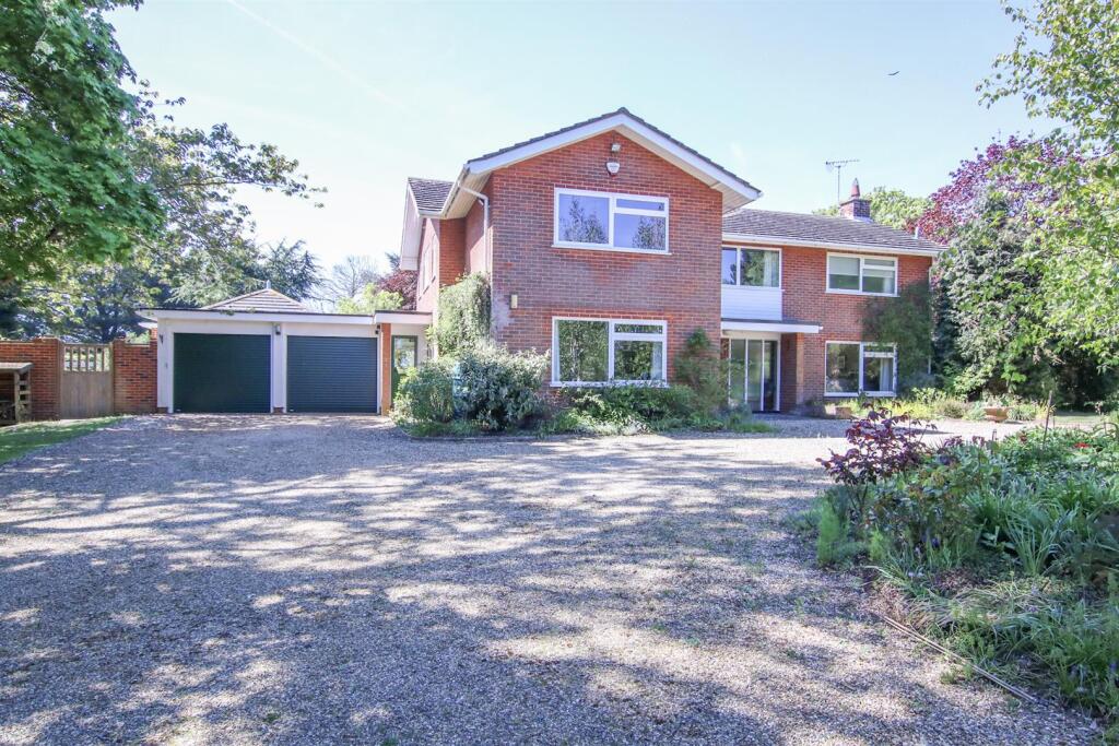 Main image of property: North Warren, Aldeburgh