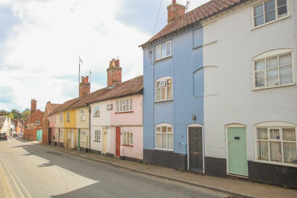 3 bedroom cottage for sale in Saxmundham, Suffolk, IP17