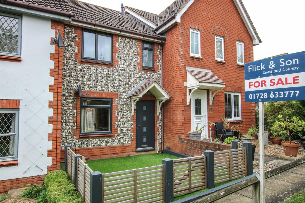 2 bedroom terraced house for sale in Saxmundham, Suffolk, IP17