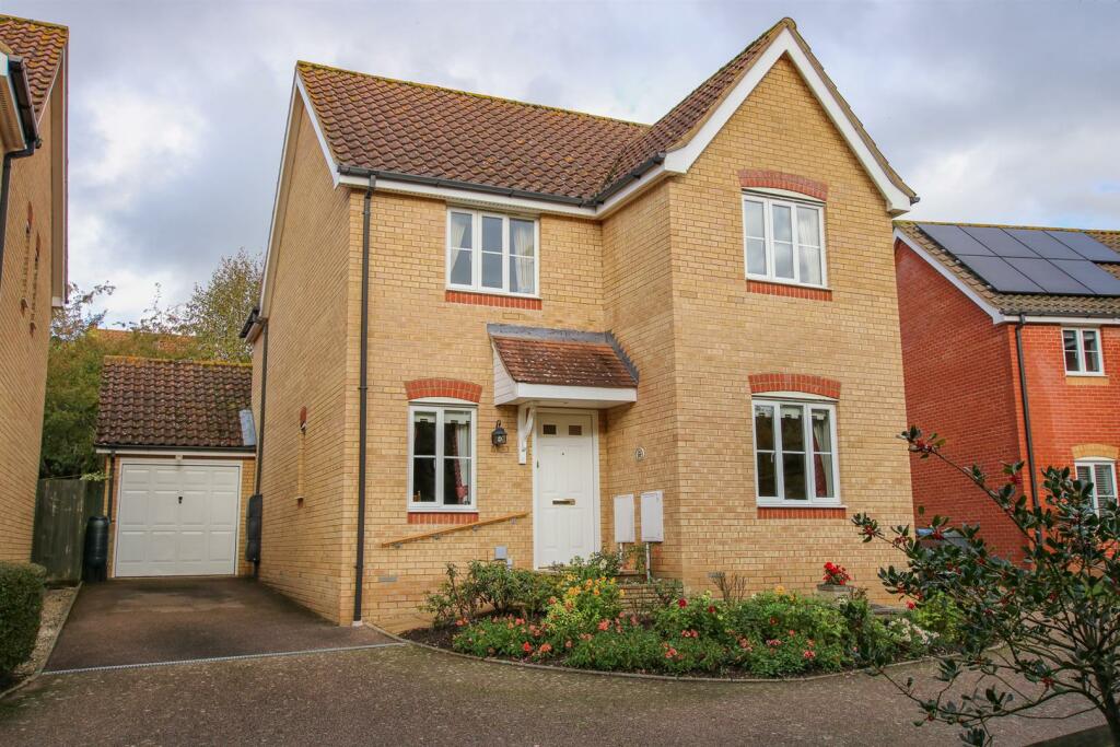 4 bedroom detached house for sale in Saxmundham, Suffolk, IP17