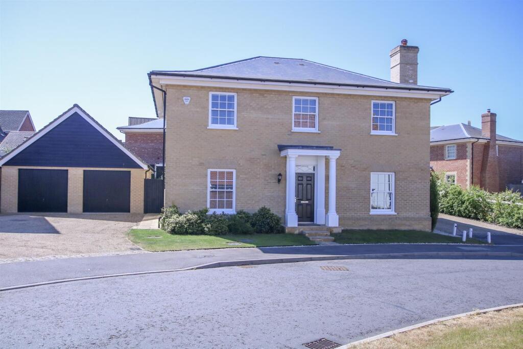 Main image of property: Oak Close, Saxmundham