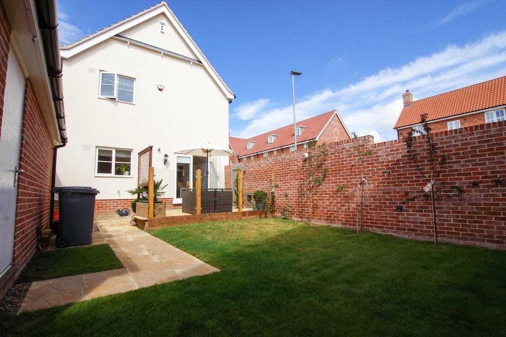 4 bedroom detached house for sale in Saxmundham, Suffolk, IP17