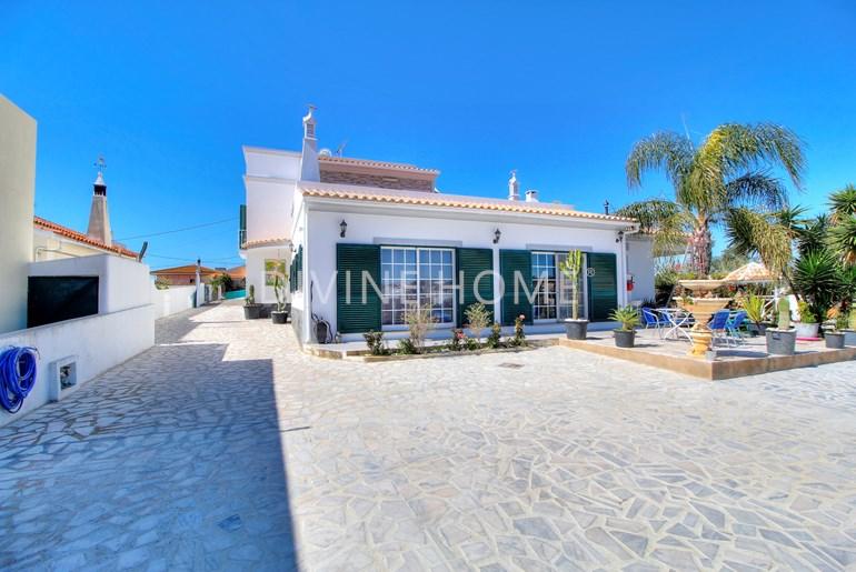 4 bedroom villa for sale in Algarve, Olhão, Portugal