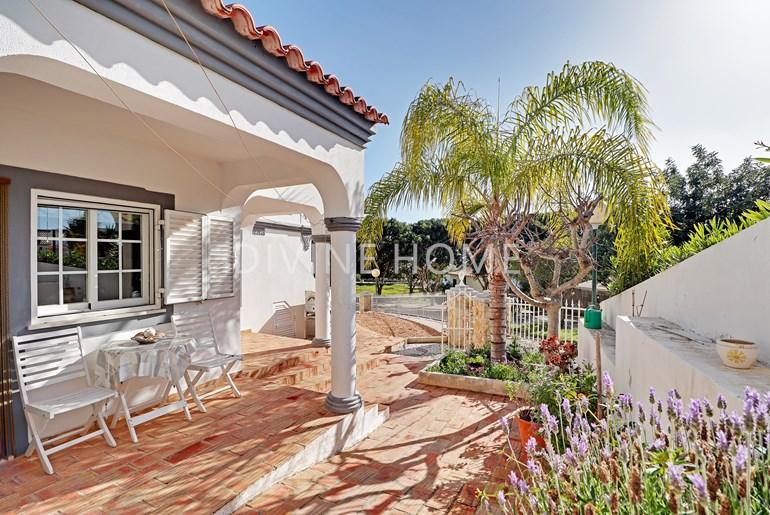 3 bedroom villa for sale in Algarve, Moncarapacho, Portugal