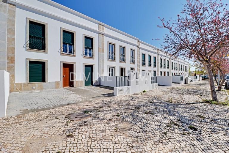 3 bedroom town house for sale in Algarve, Moncarapacho, Portugal