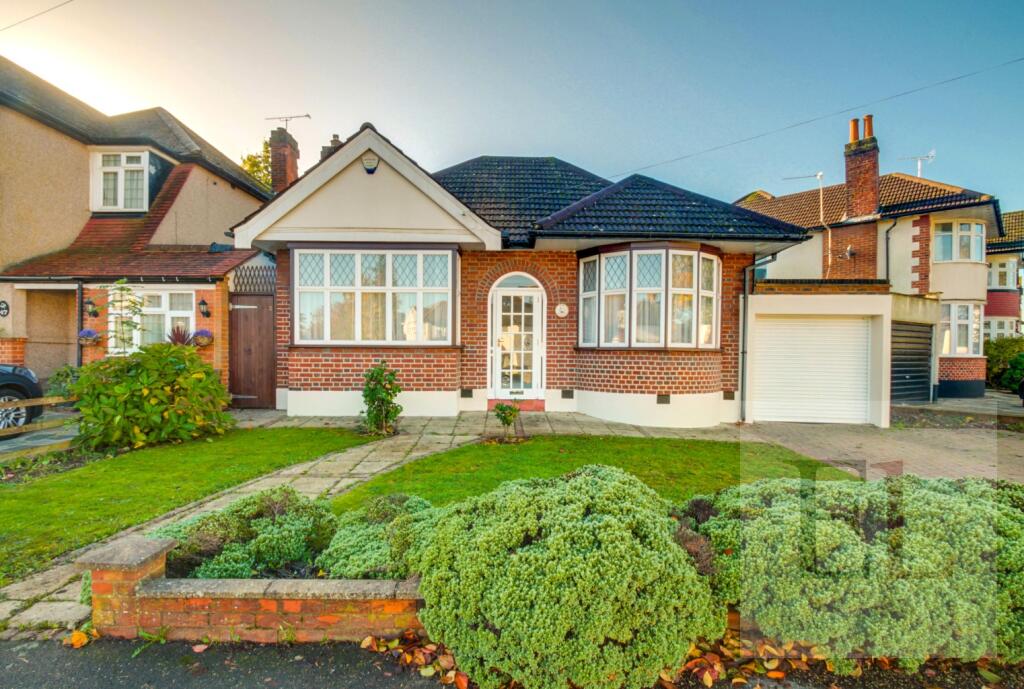 3 bedroom detached bungalow for sale in Suffolk Road, North Harrow, HA2