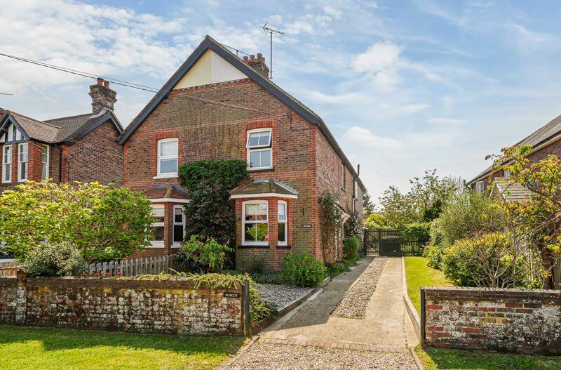 3 bedroom semidetached house for sale in Woodside Road, Chiddingfold, GU8