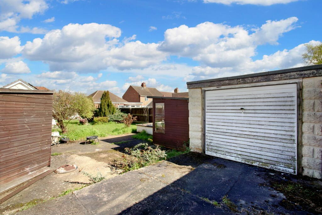 4 bedroom detached bungalow for sale in Windsor Road, Yaxley