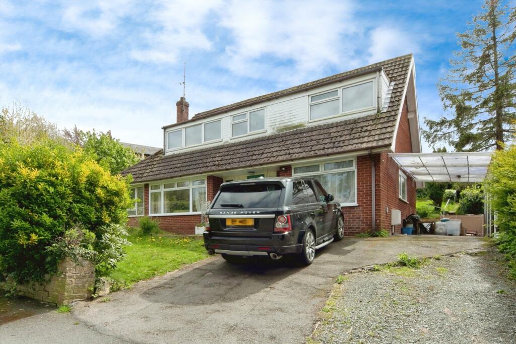 4 bedroom detached house for sale in Pen Y Bryn Road, Colwyn Bay, LL29