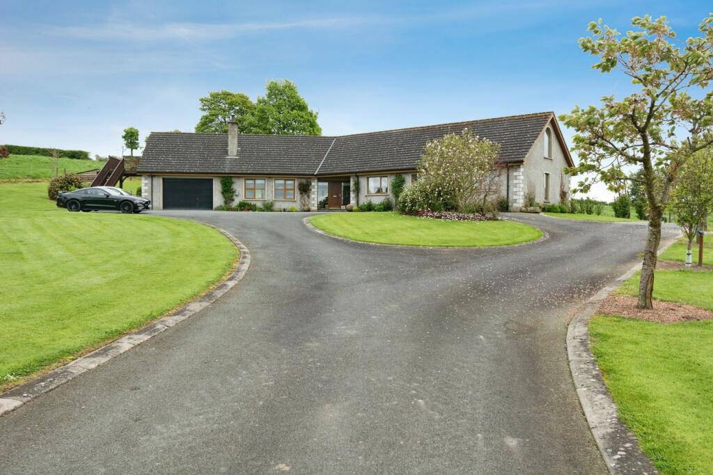 5 bedroom detached house for sale in Belfast Road, Ballynahinch