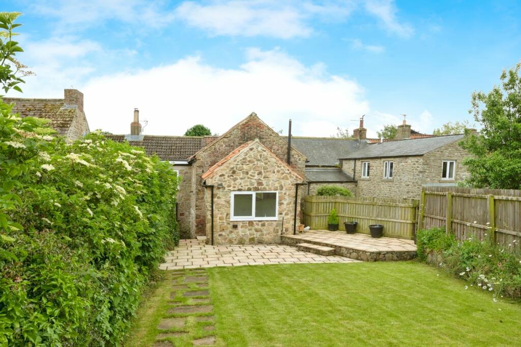 3 bedroom end of terrace house for sale in South View, Hunton, Bedale, DL8