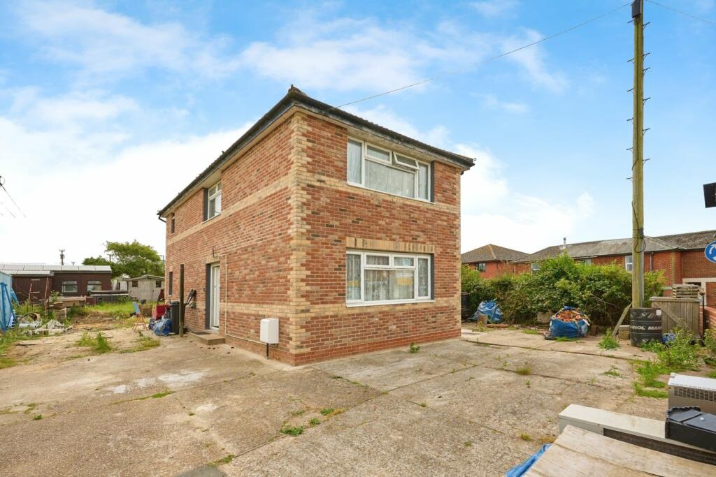 Main image of property: Alverstone Road, Apse Heath, Sandown, PO36