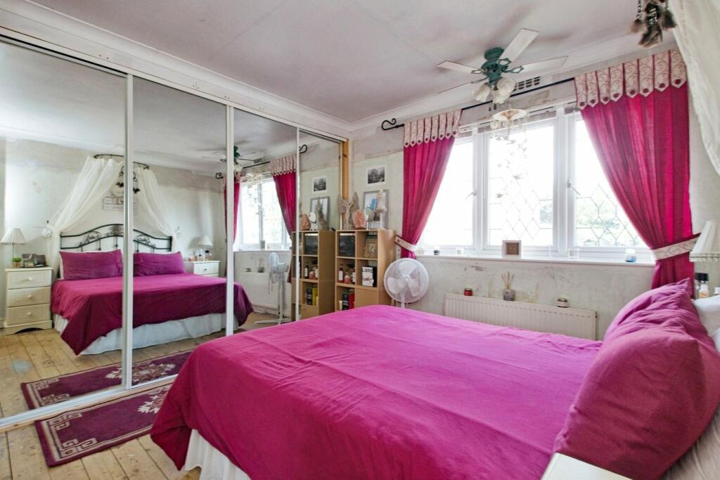 Additional property image - Broadoak Road, Erith, DA8