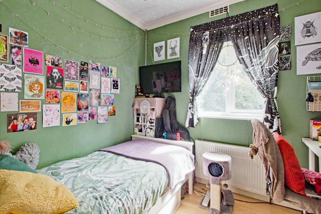 Additional property image - Broadoak Road, Erith, DA8