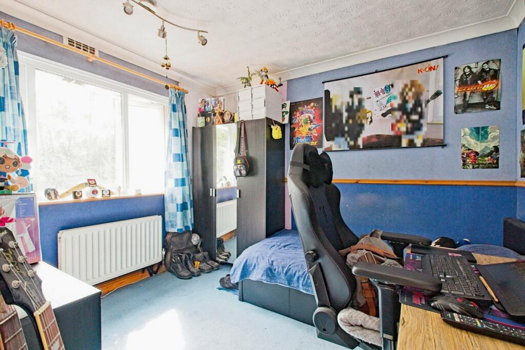 Additional property image - Broadoak Road, Erith, DA8