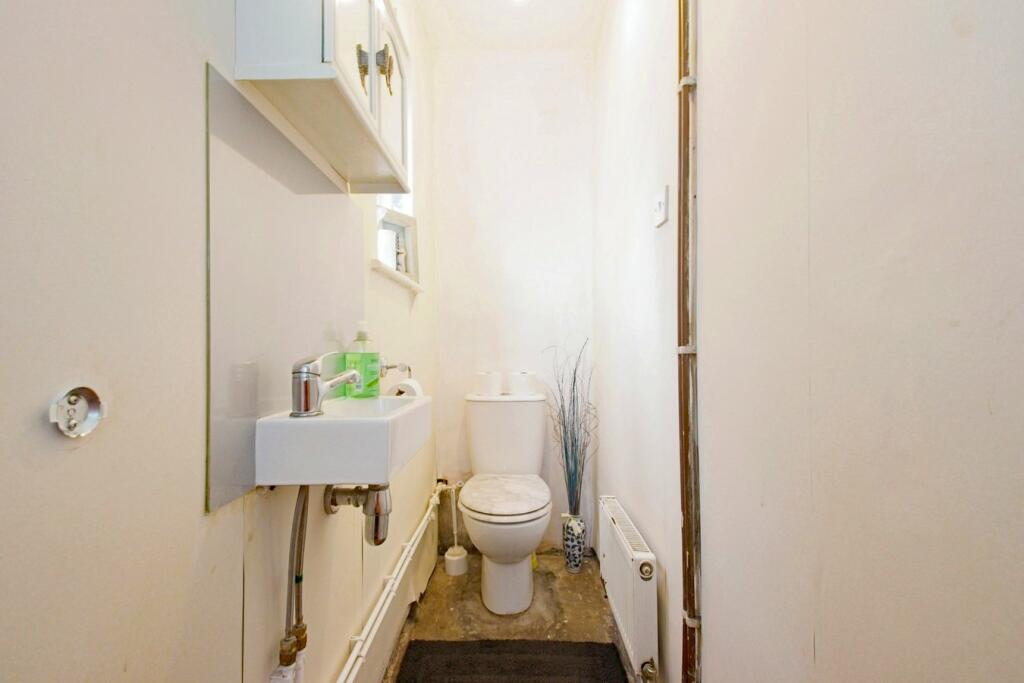 Additional property image - Broadoak Road, Erith, DA8